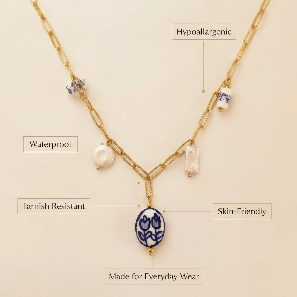 Blue and bloom Pendant Necklace