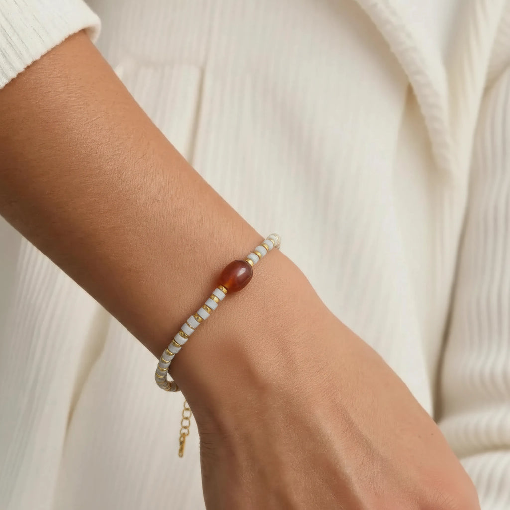 Red Gem Thread Bracelet