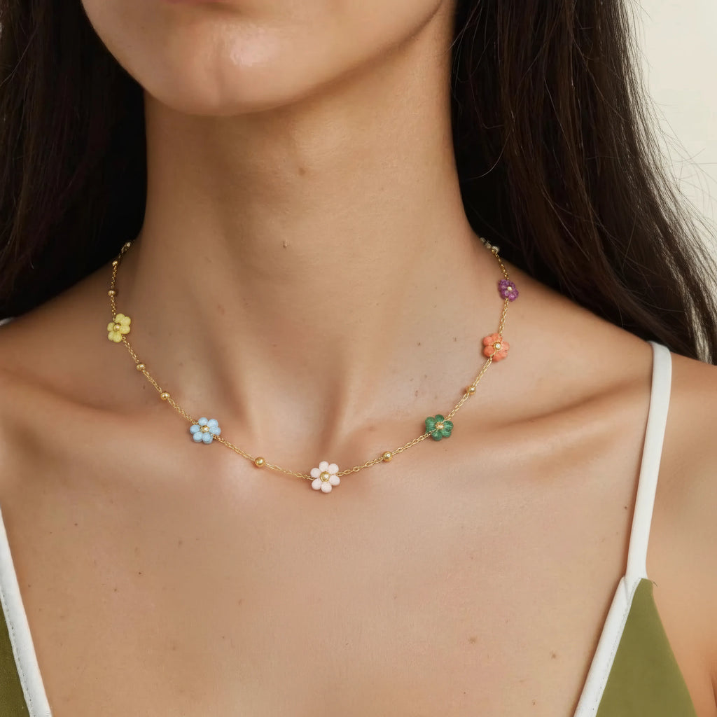 Sweet Flowers Beading Necklace
